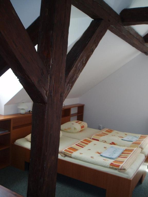 Restaurace A Penzion Ceska Hospoda Heřmanice Rum bild